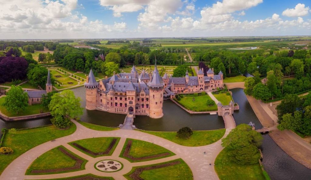 kasteel-haar-utrecht-geschiedenis-architectuur-pierre-cuypers-neogotisch-tuin-park